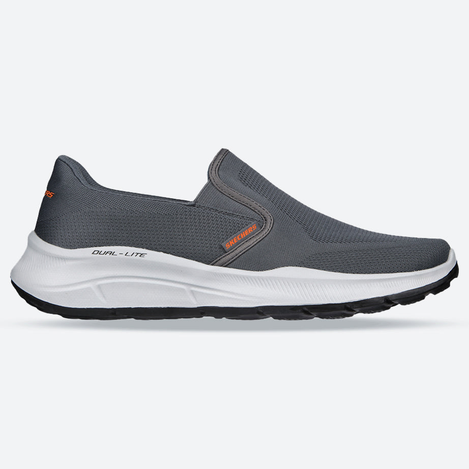 Men's Wide Fit Skechers 232516  Equalizer 5.0 Grand Legacy Sneakers